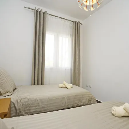 Lovely Apartment:quiet, Sunny And Residential * Denia