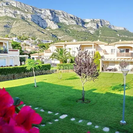 Lovely Apartment:quiet, Sunny And Residential Apartment *