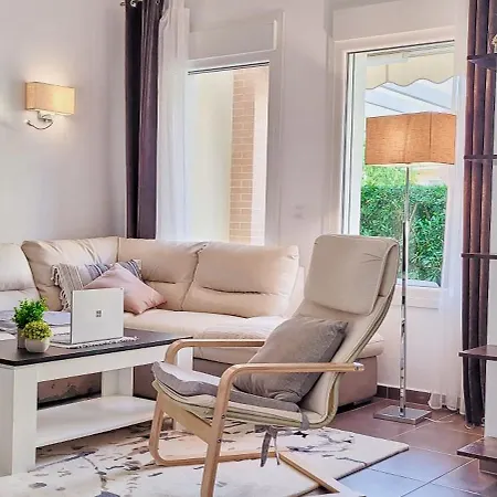 Lovely Apartment:quiet, Sunny And Residential Apartment Denia